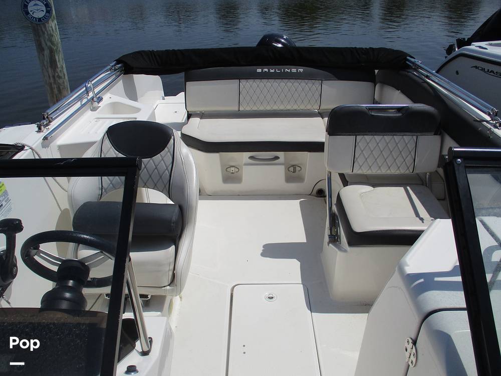 Slide: The Image of Bayliner DX 2200 2021 - 14301235