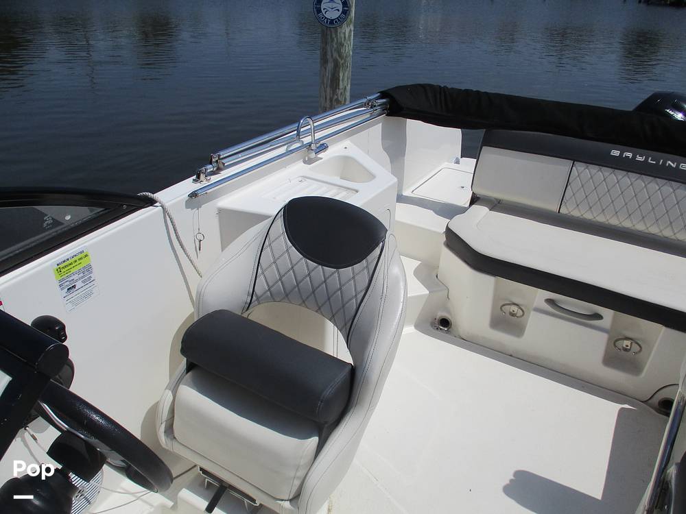 Slide: The Image of Bayliner DX 2200 2021 - 14301237