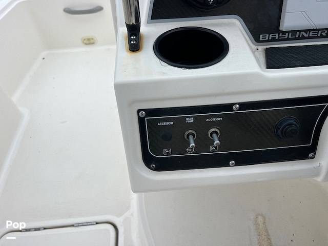Slide: The Image of Bayliner DX2200 2021 - 14658889
