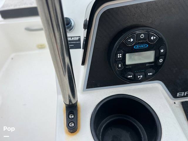 Slide: The Image of Bayliner DX2200 2021 - 14658890