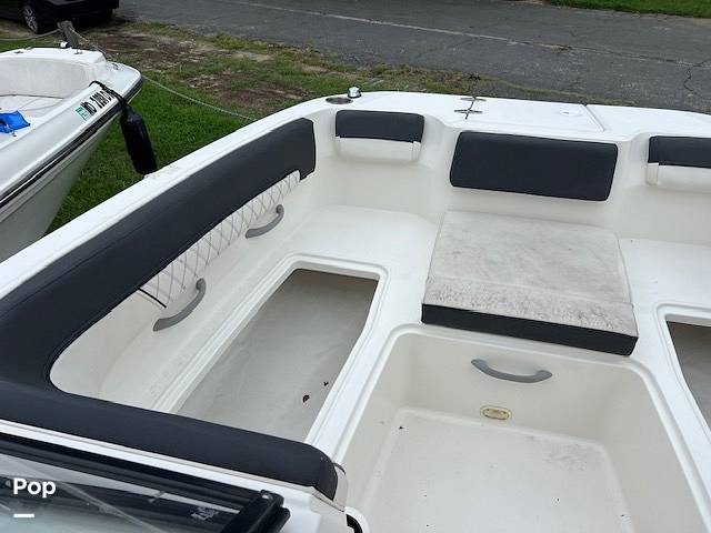 Slide: The Image of Bayliner DX2200 2021 - 14658896