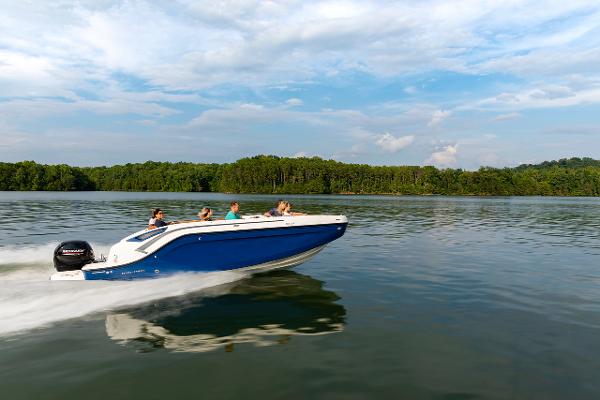 Slide: The Image of Bayliner DX2200 2022 - 1
