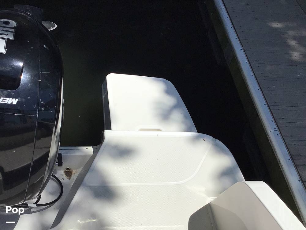 Slide: The Image of Bayliner DX 2200 2022 - 14321157