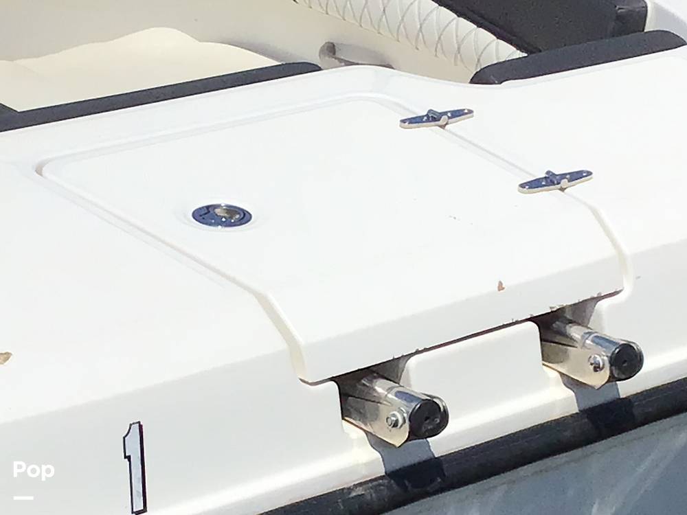 Slide: The Image of Bayliner DX 2200 2022 - 14333938