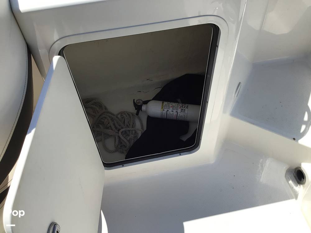 Slide: The Image of Bayliner DX 2200 2022 - 14333949