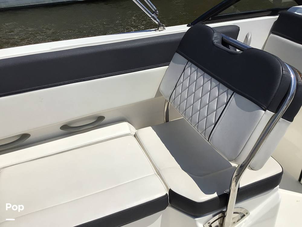 Slide: The Image of Bayliner DX 2200 2022 - 14333954