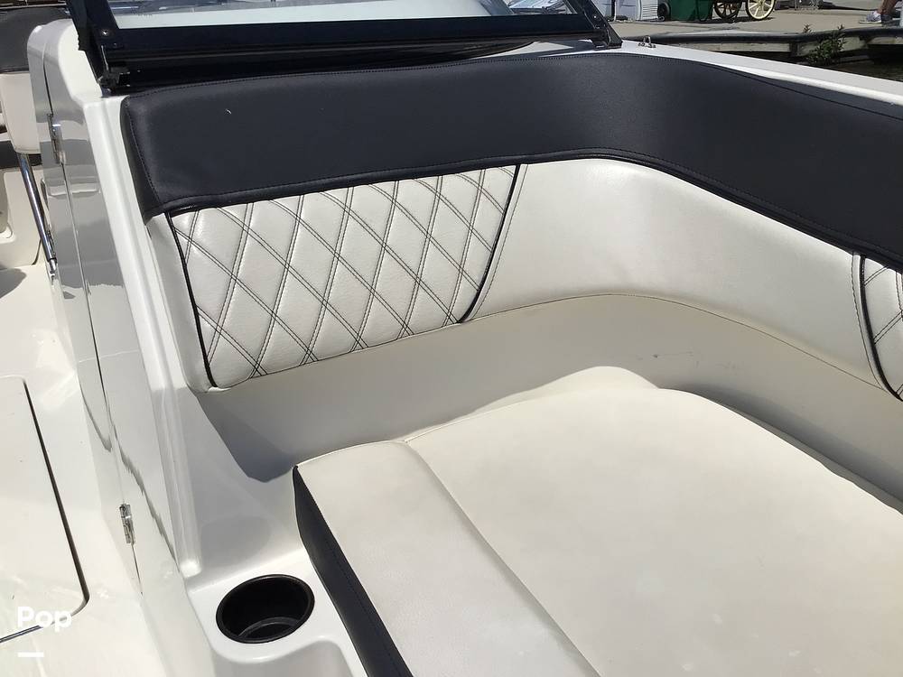 Slide: The Image of Bayliner DX 2200 2022 - 14333970