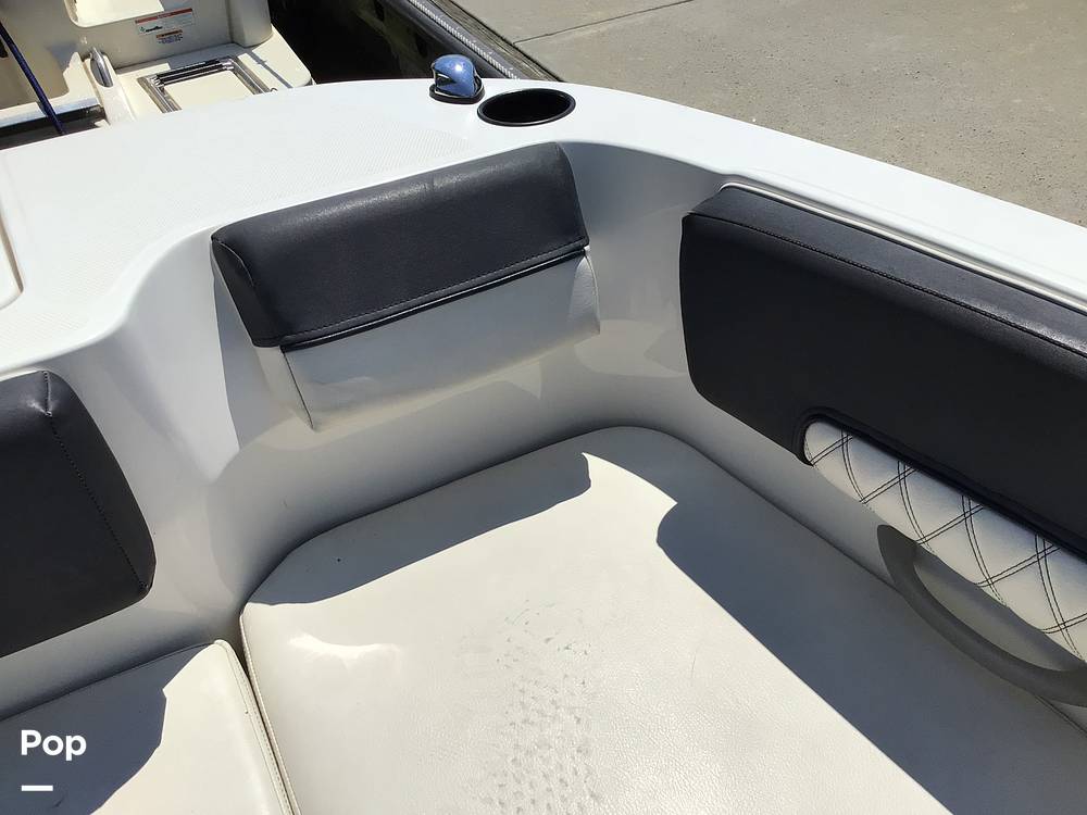 Slide: The Image of Bayliner DX 2200 2022 - 14334012