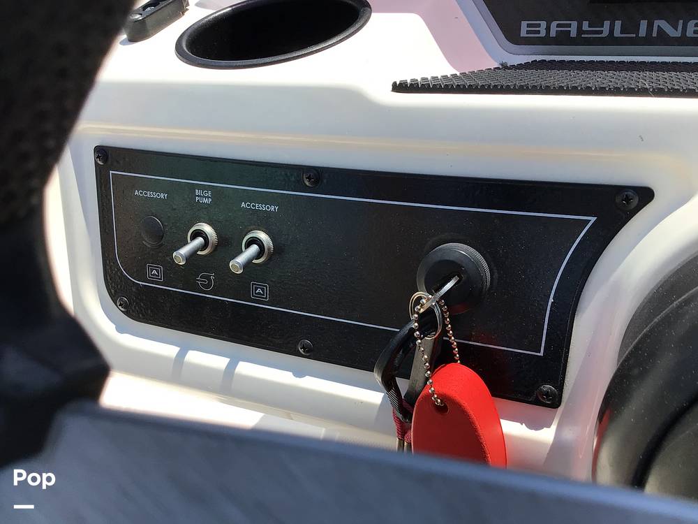 Slide: The Image of Bayliner DX 2200 2022 - 14334021