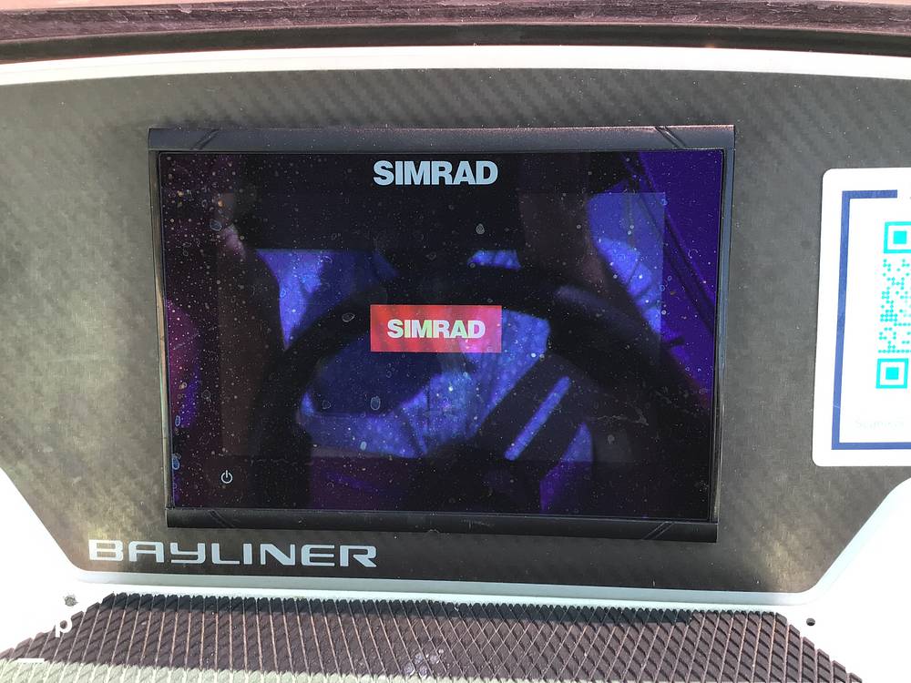 Slide: The Image of Bayliner DX 2200 2022 - 14334023