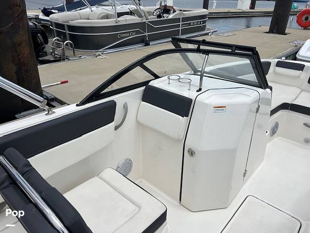 Slide: The Image of Bayliner DX 2200 2022 - 14327563