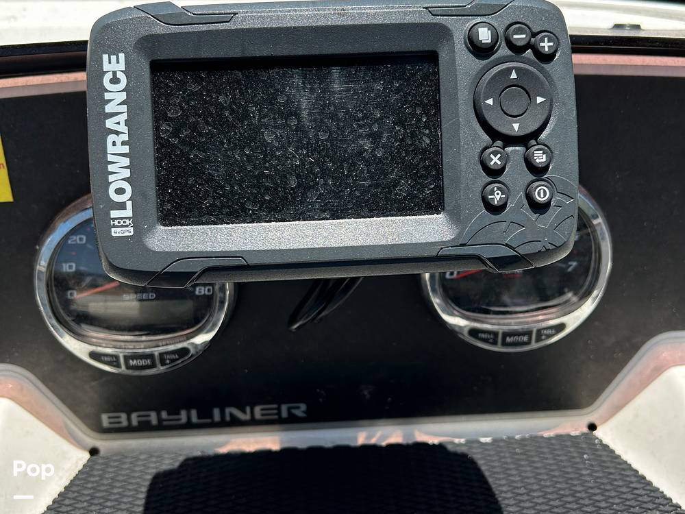 Slide: The Image of Bayliner DX 2200 2022 - 14271444