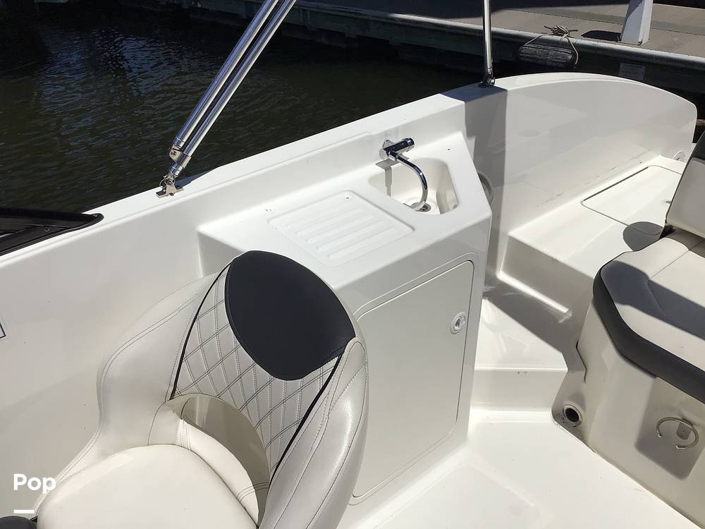 Slide: The Image of Bayliner DX 2200 2022 - 14321150