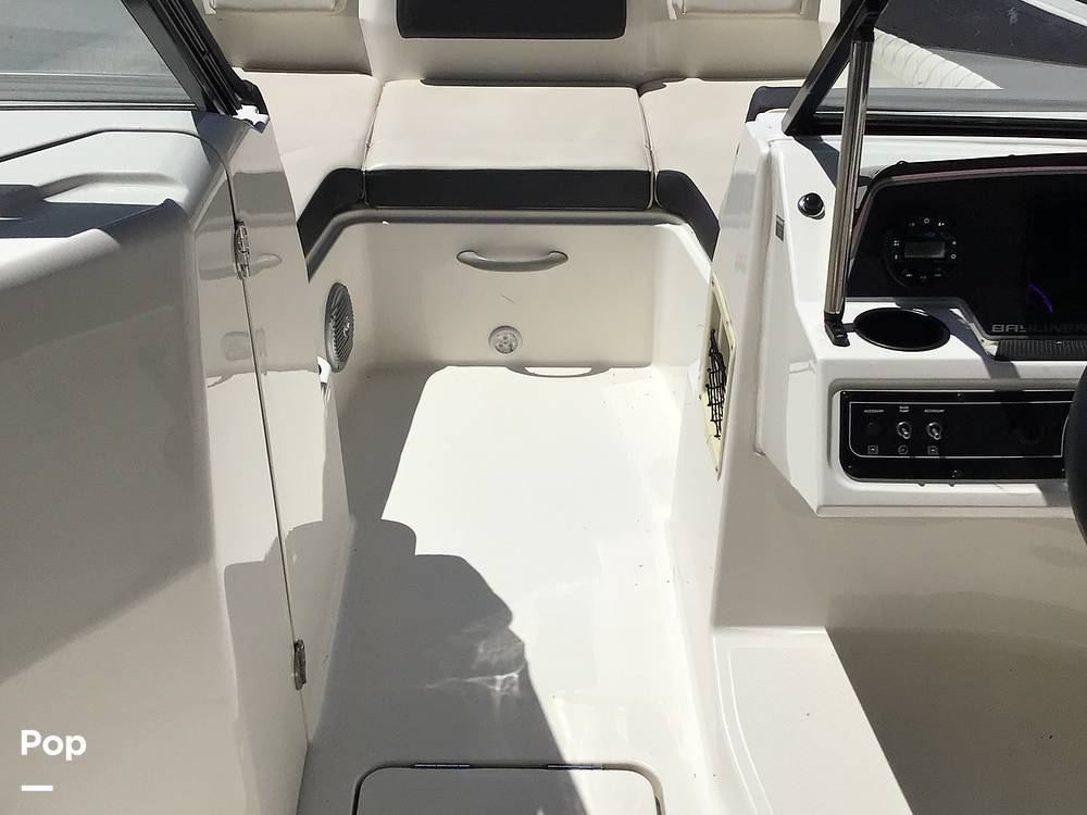 Slide: The Image of Bayliner DX 2200 2022 - 14321160