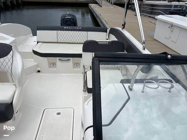 Slide: The Image of Bayliner DX 2200 2022 - 14327577