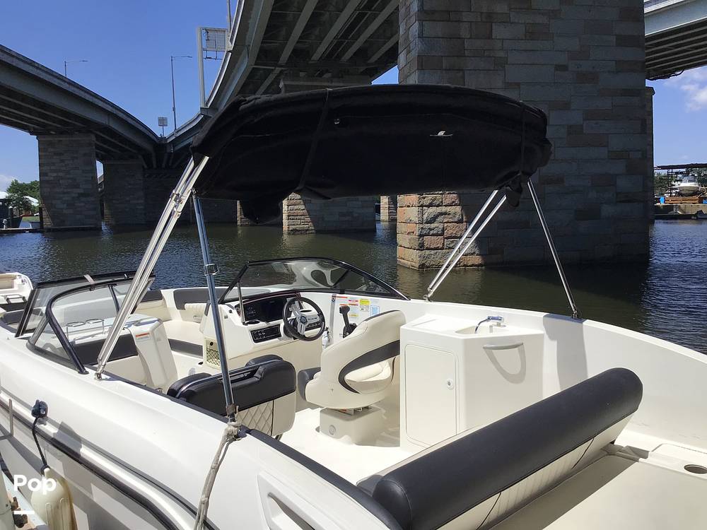 Slide: The Image of Bayliner DX 2200 2022 - 14321172