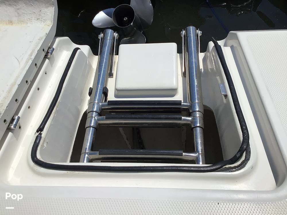 Slide: The Image of Bayliner DX 2200 2022 - 14334011