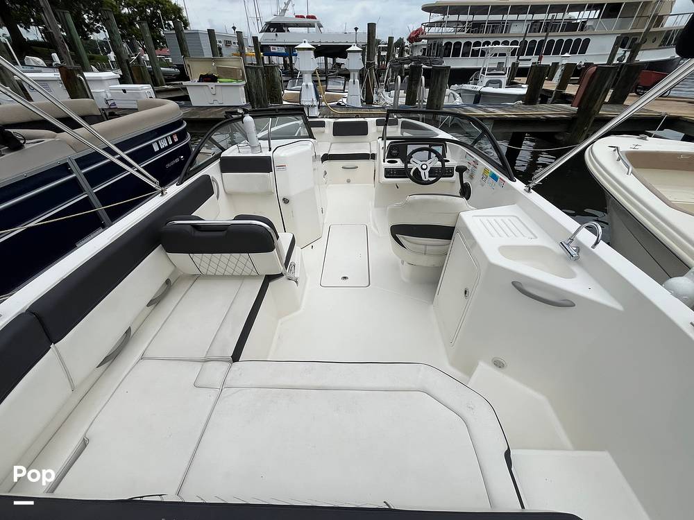 Slide: The Image of Bayliner DX 2200 2022 - 15664242