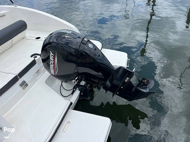 Slide: The Image of Bayliner DX 2200 2022 - 14327552