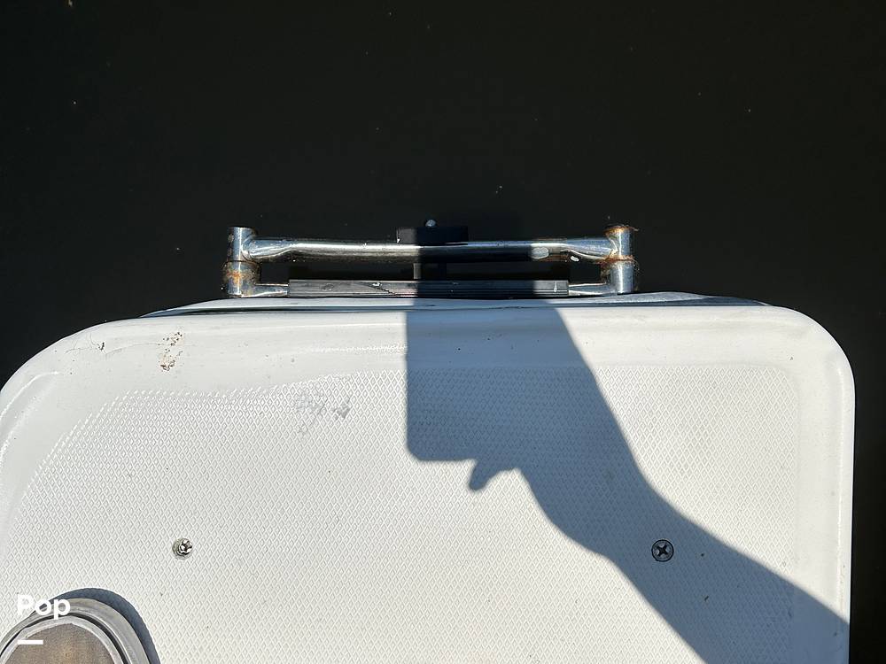 Slide: The Image of Bayliner DX 2200 2022 - 14272083