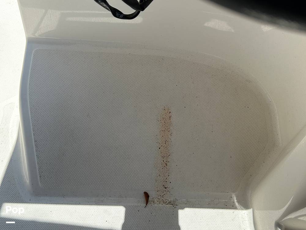 Slide: The Image of Bayliner DX 2200 2022 - 14271449