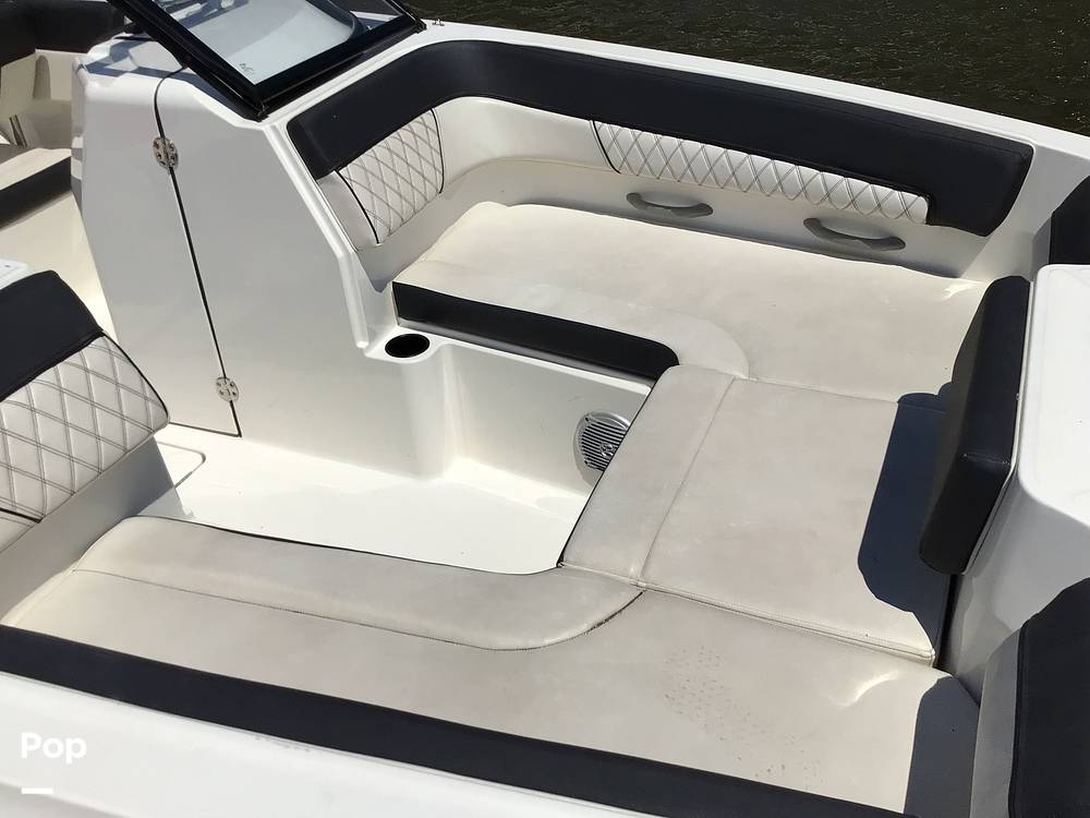 Slide: The Image of Bayliner DX 2200 2022 - 14333936