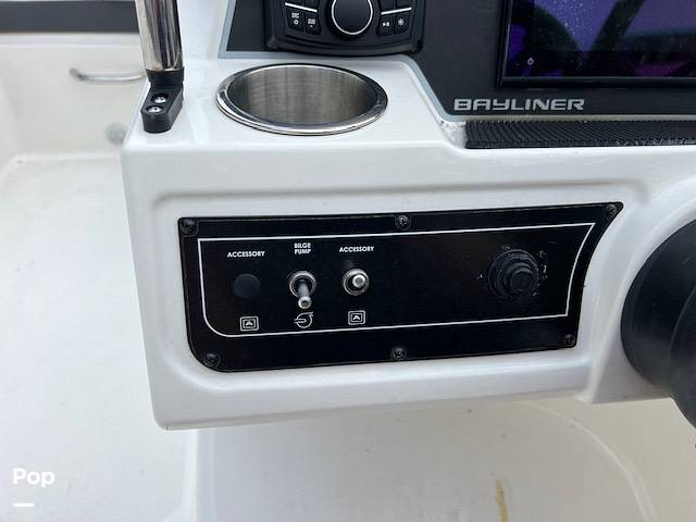 Slide: The Image of Bayliner DX 2200 2023 - 14659309