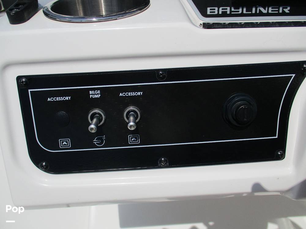 Slide: The Image of Bayliner DX 2200 2023 - 14293288