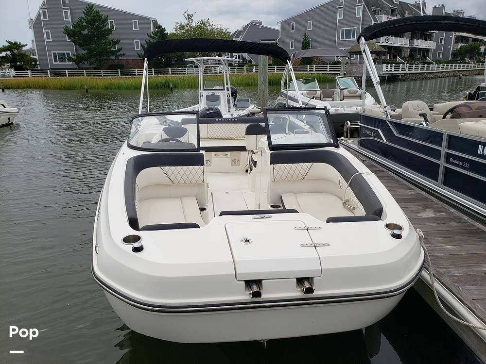 Slide: The Image of Bayliner DX 2200 2023 - 14686434