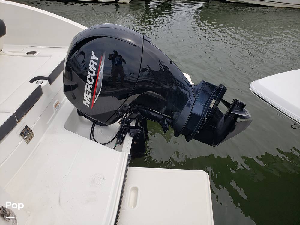 Slide: The Image of Bayliner DX 2200 2023 - 14686438