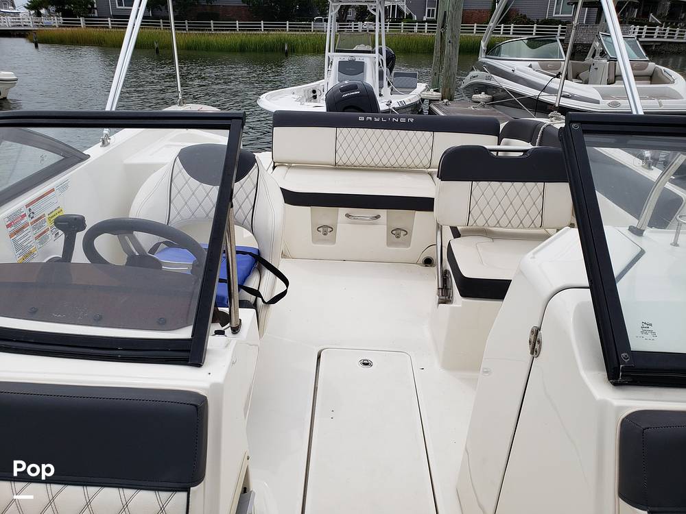 Slide: The Image of Bayliner DX 2200 2023 - 14686440