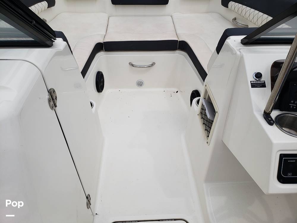 Slide: The Image of Bayliner DX 2200 2023 - 14686445