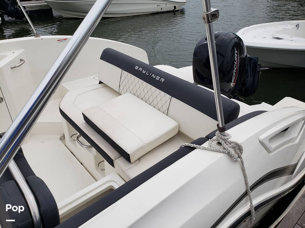 Slide: The Image of Bayliner DX 2200 2023 - 14686465