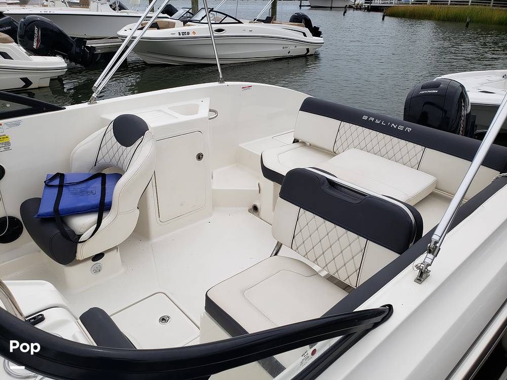 Slide: The Image of Bayliner DX 2200 2023 - 14686466