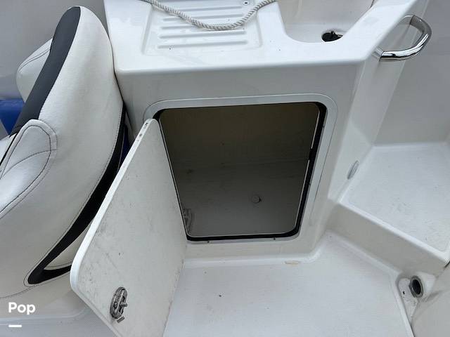 Slide: The Image of Bayliner DX 2200 2023 - 14659301