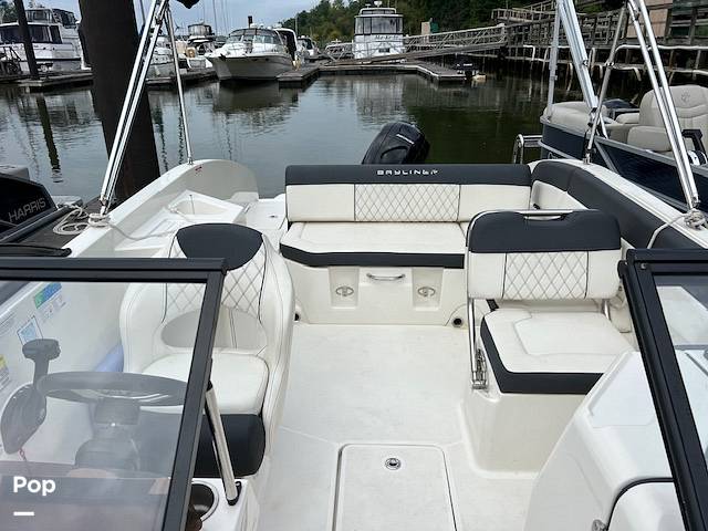 Slide: The Image of Bayliner DX 2200 2023 - 14659316