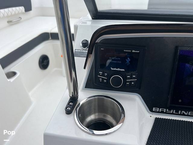 Slide: The Image of Bayliner DX 2200 2023 - 14164177