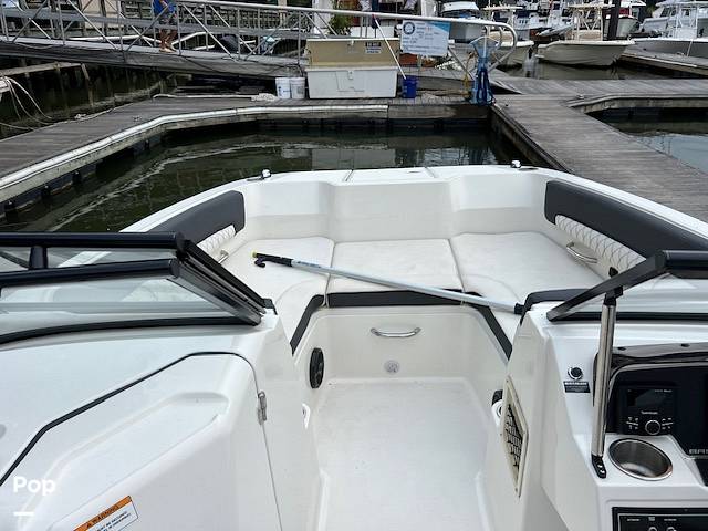 Slide: The Image of Bayliner DX 2200 2023 - 14659311