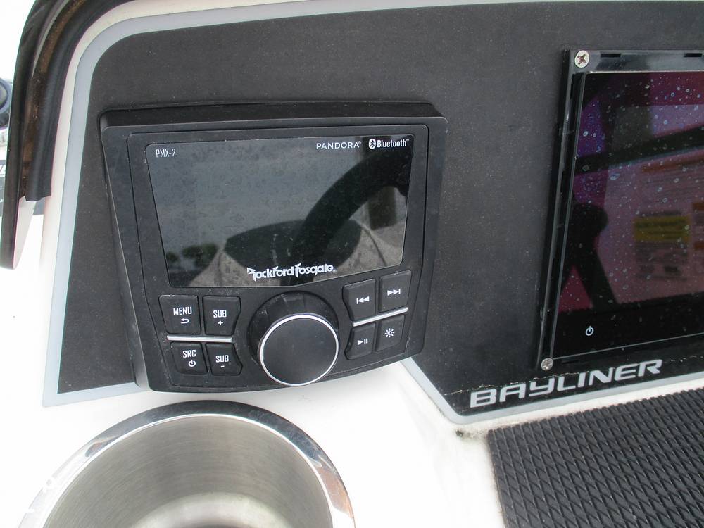 Slide: The Image of Bayliner DX 2200 2023 - 14300999