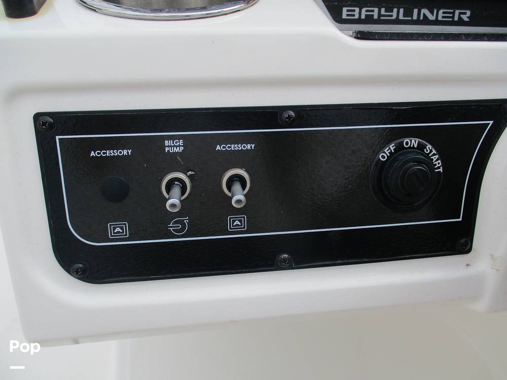 Slide: The Image of Bayliner DX 2200 2023 - 14301002