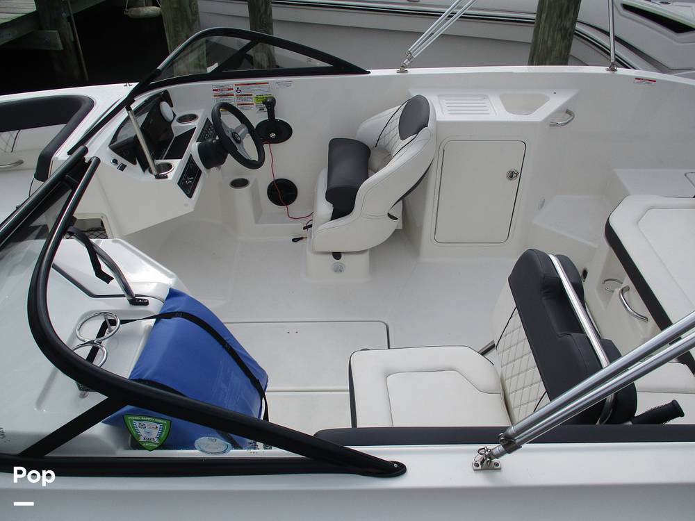 Slide: The Image of Bayliner DX 2200 2023 - 14300968