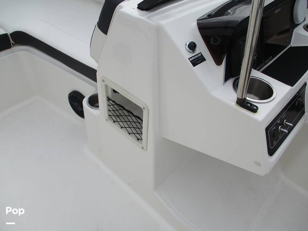 Slide: The Image of Bayliner DX 2200 2023 - 14301011