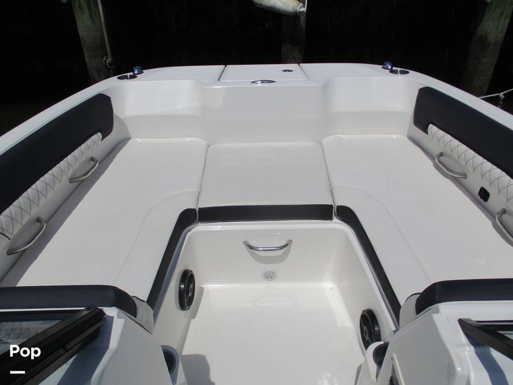 Slide: The Image of Bayliner DX 2200 2023 - 14293300
