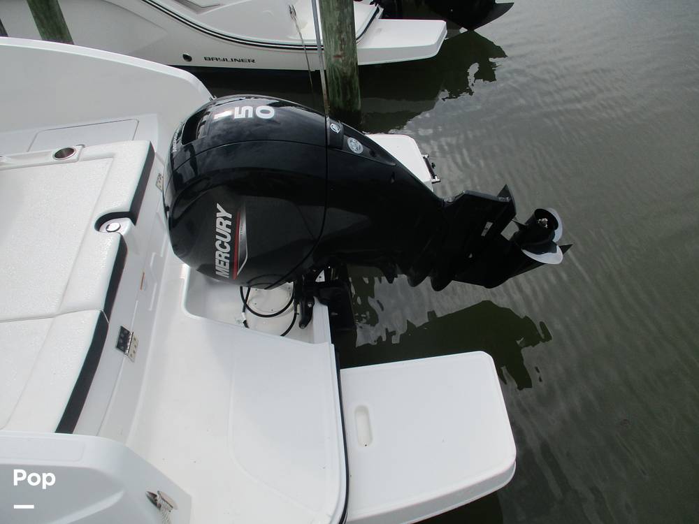 Slide: The Image of Bayliner DX 2200 2023 - 14300970