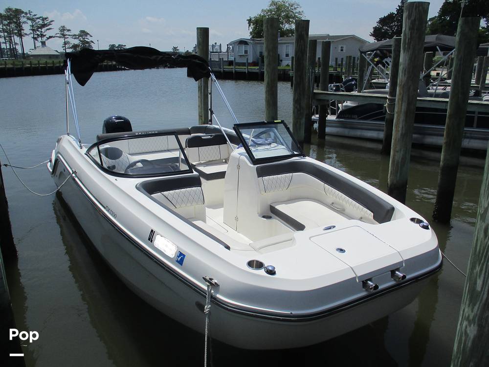 Slide: The Image of Bayliner DX 2200 2023 - 14293495