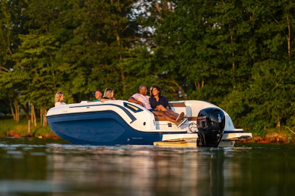 Slide: The Image of Bayliner DX2200 2024 - 0