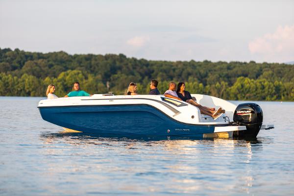 Slide: The Image of Bayliner DX2200 2024 - 6