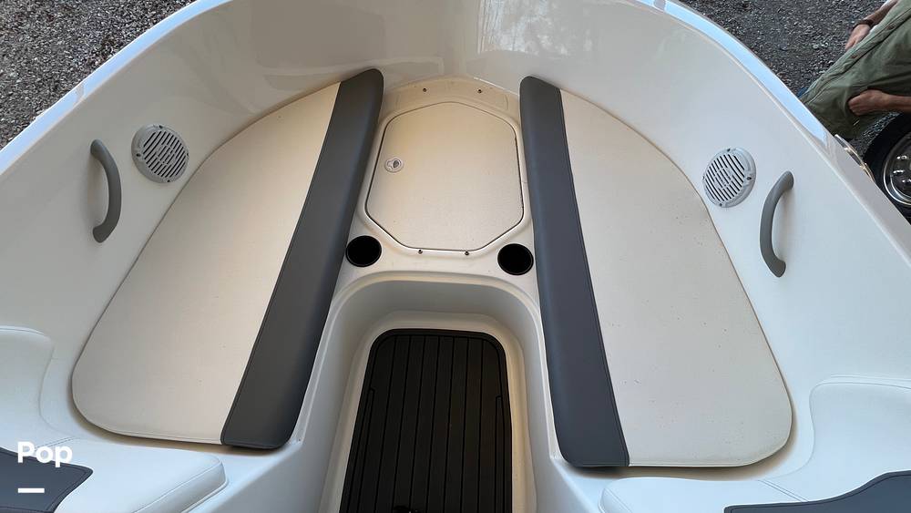 Slide: The Image of Bayliner E18 2023 - 15186511