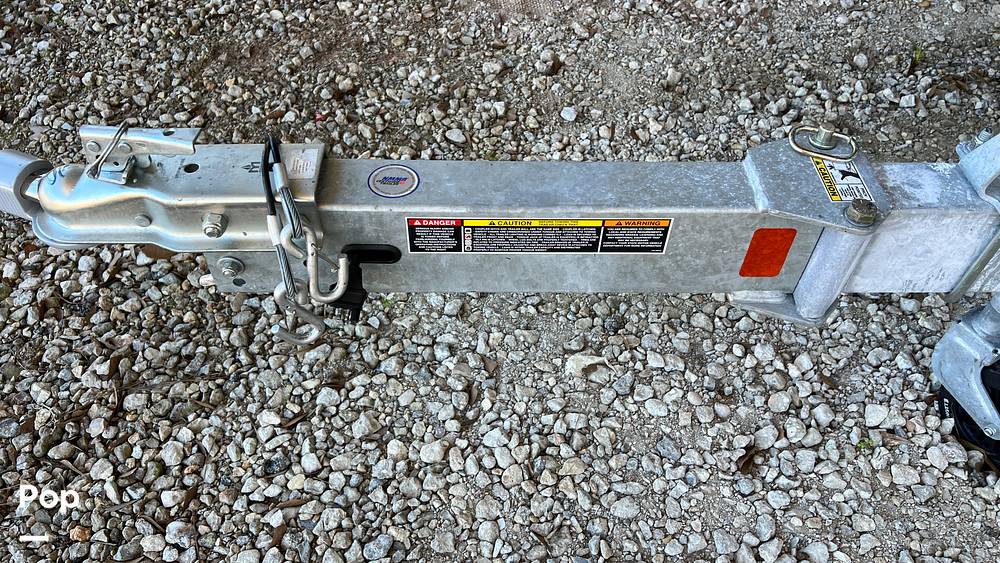 Slide: The Image of Bayliner E18 2023 - 15186558