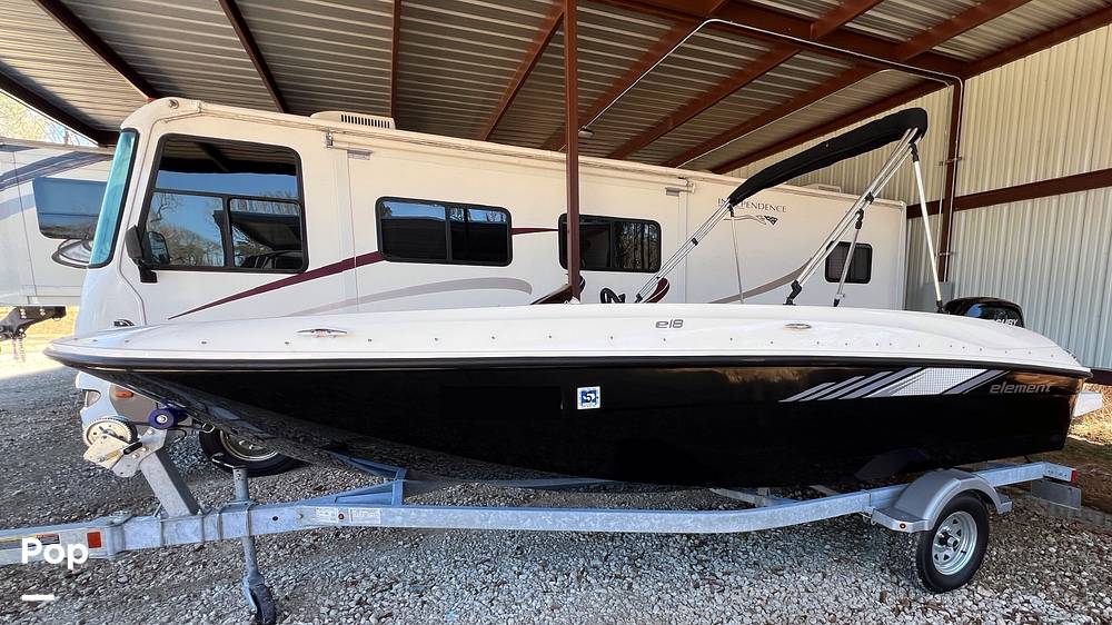 Slide: The Image of Bayliner E18 2023 - 15186562